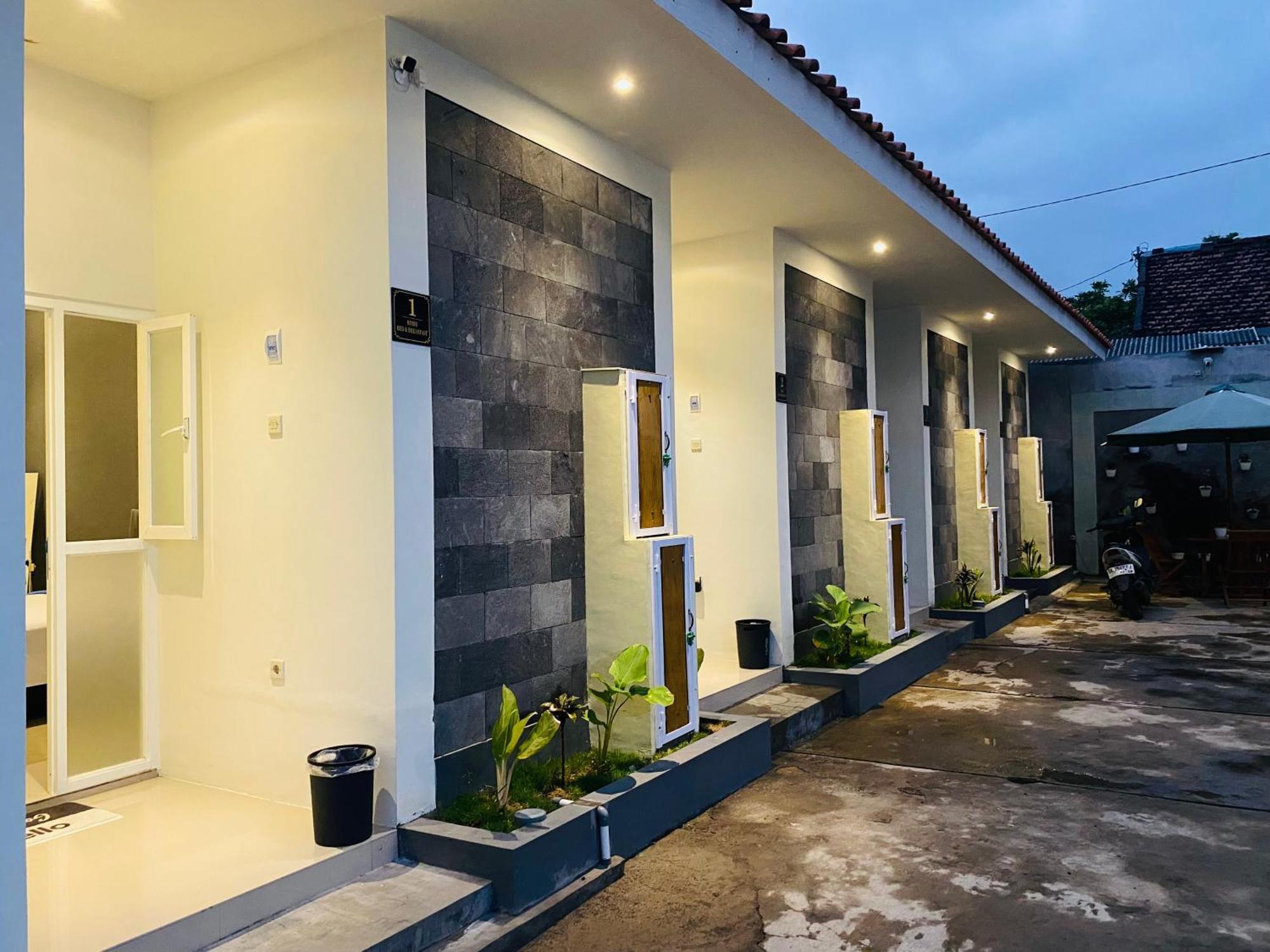 Robiu Bed&Breakfast Banyuwangi  Exterior foto