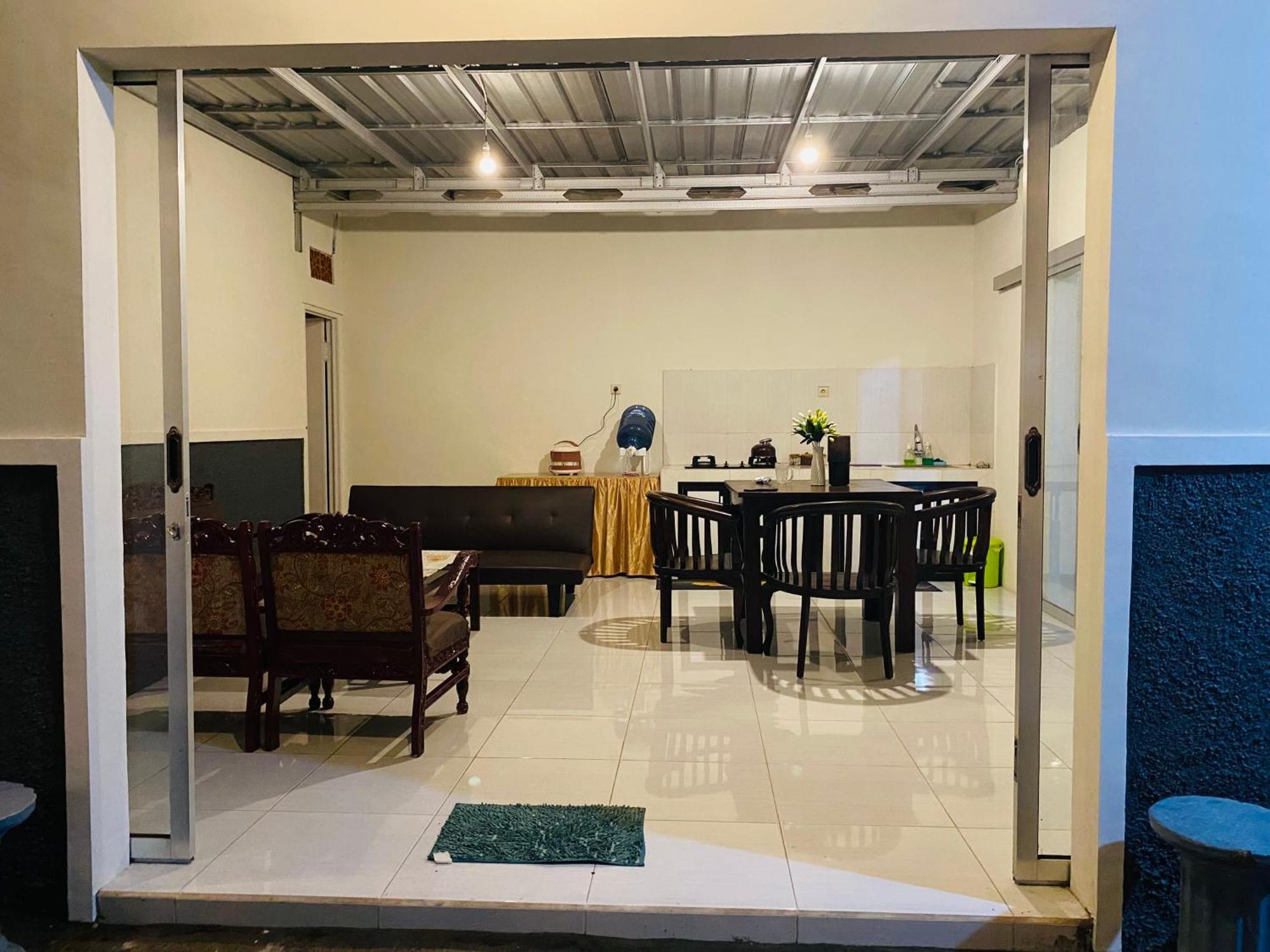 Robiu Bed&Breakfast Banyuwangi  Exterior foto